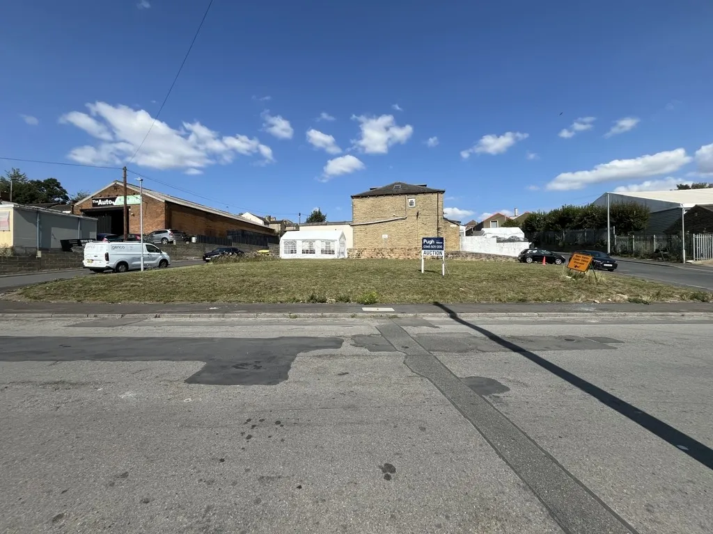 Land At Ravenswharfe Road, Thornhill Lees, Dewsbury, West Yorkshire, WF13 3RD