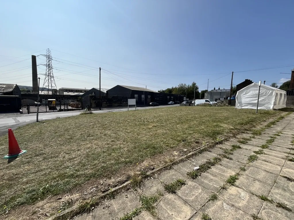 Land At Ravenswharfe Road, Thornhill Lees, Dewsbury, West Yorkshire, WF13 3RD
