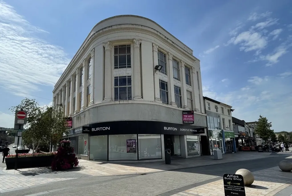 Former Dorothy Perkins / Burton's Menswear, 46 St James Street & 1a/1b Manchester Road, Burnley, Lancashire, BB11 1HQ