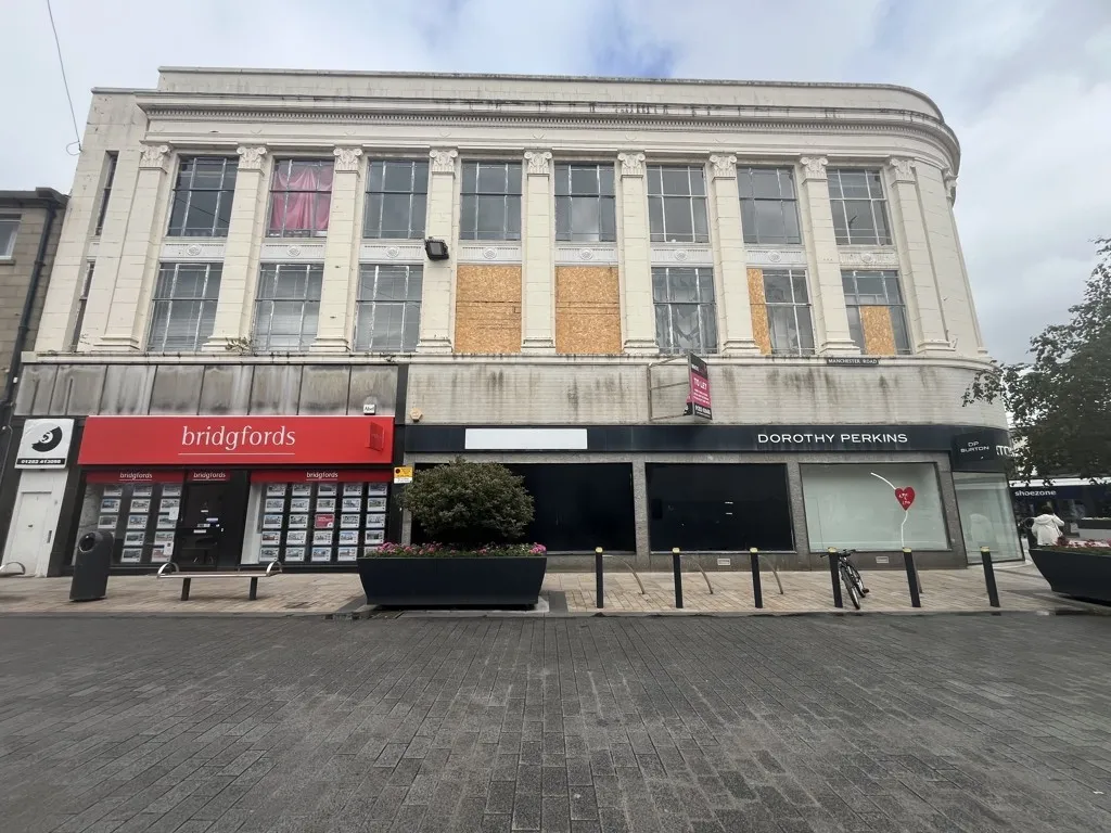 Former Dorothy Perkins / Burton's Menswear, 46 St James Street & 1a/1b Manchester Road, Burnley, Lancashire, BB11 1HQ