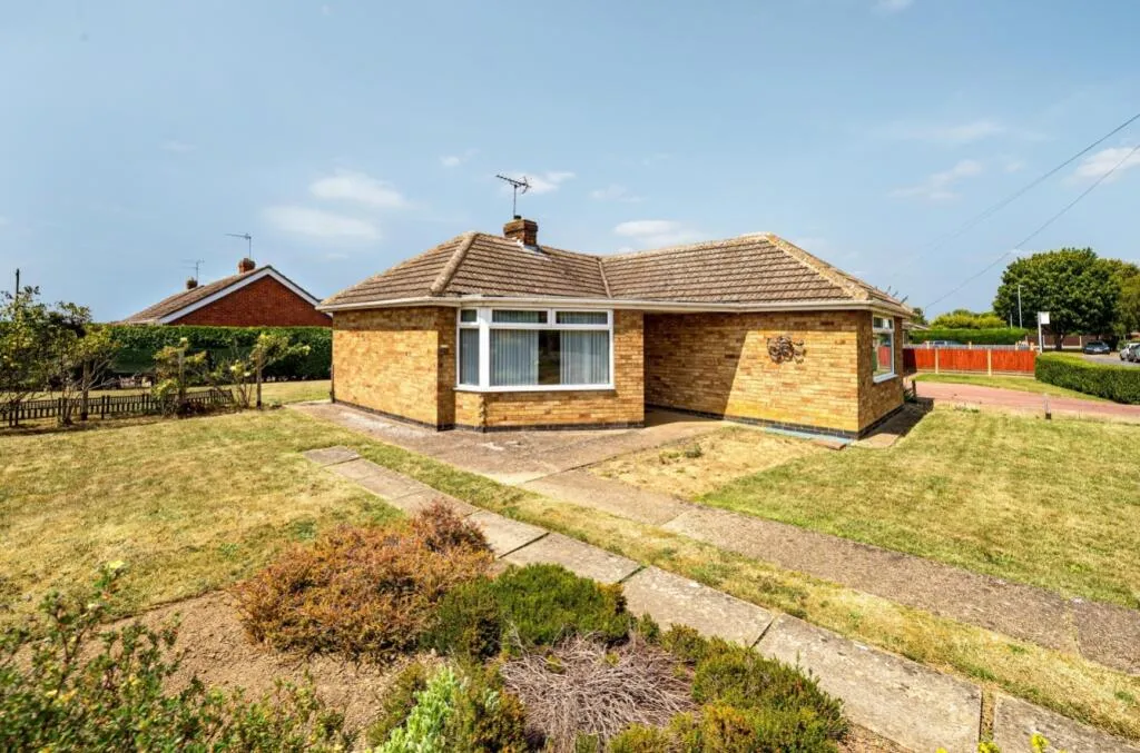 3 bed Detached Bungalow