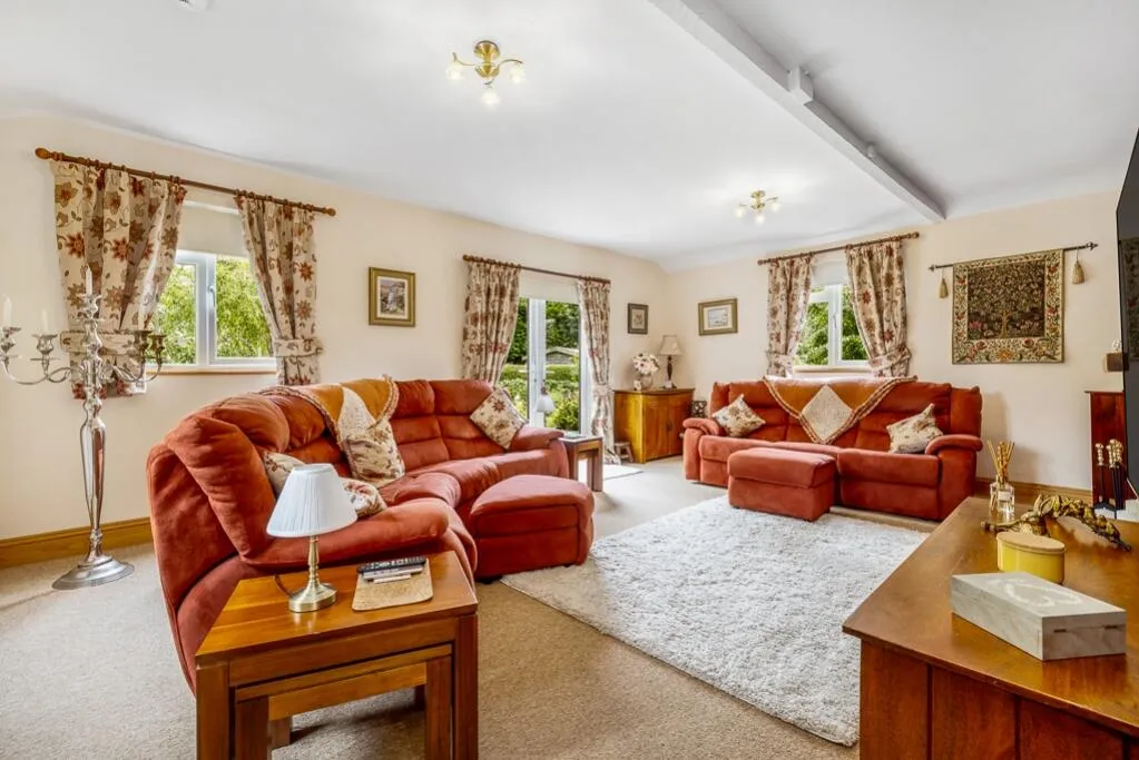 2 bed Detached Bungalow