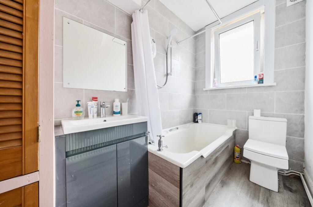 3 bed Detached Bungalow