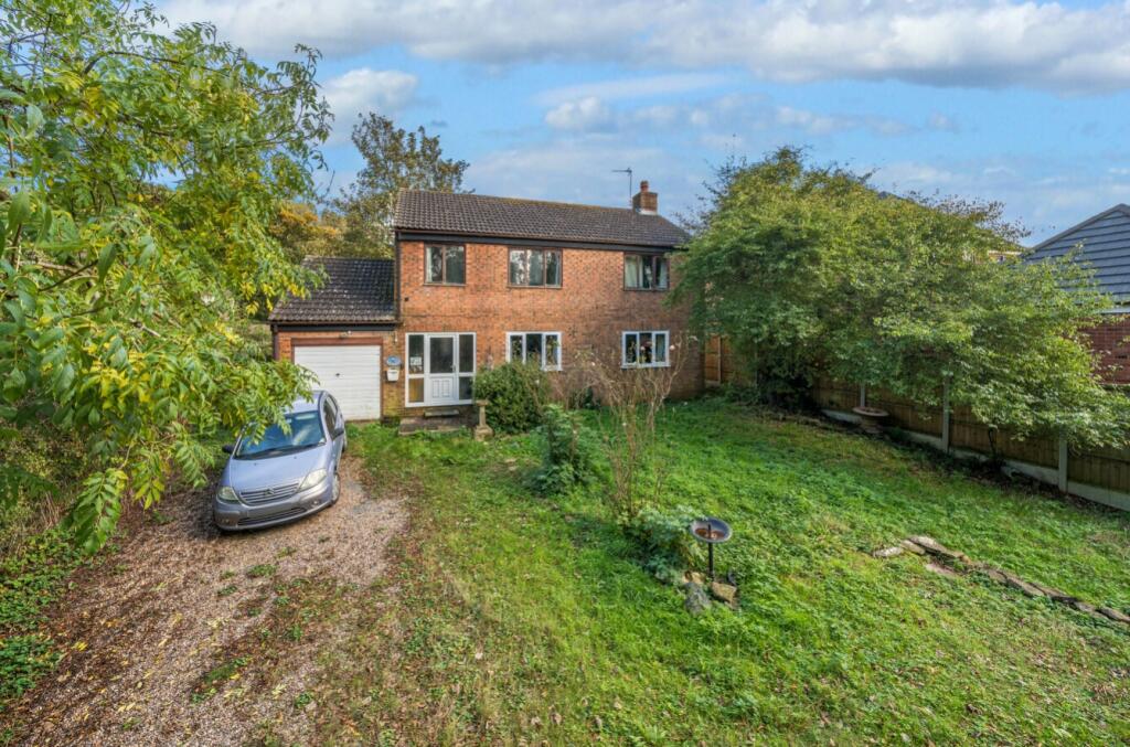5 bed Detached