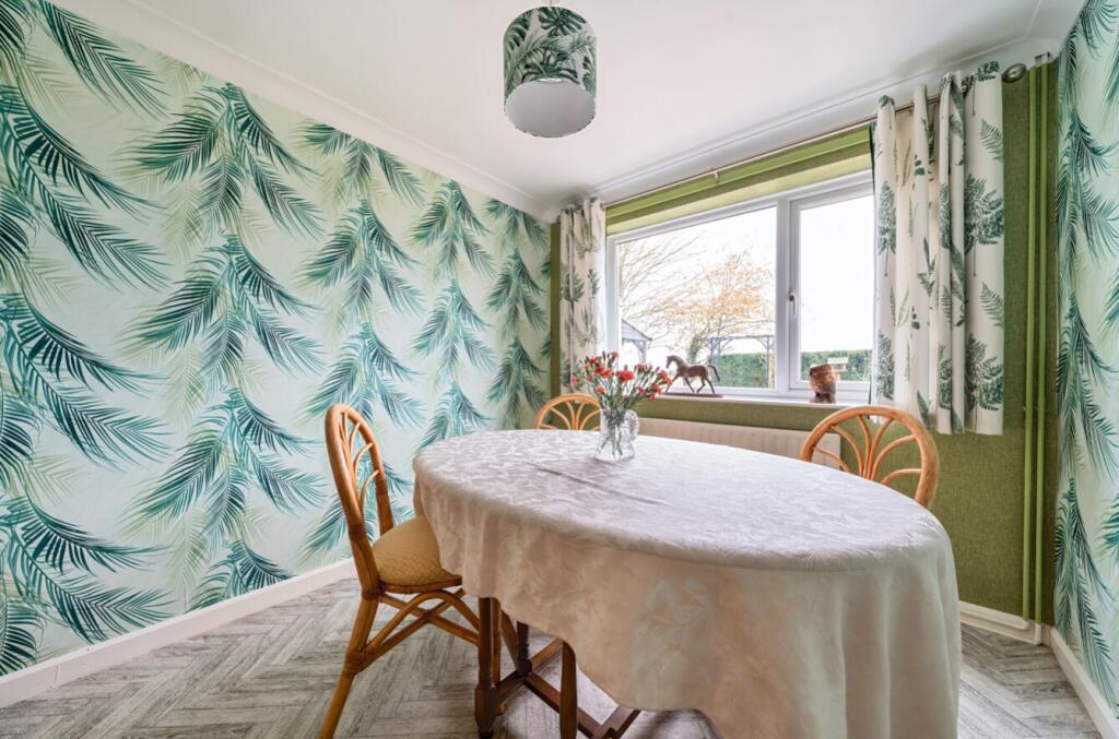 3 bed Semi-Detached