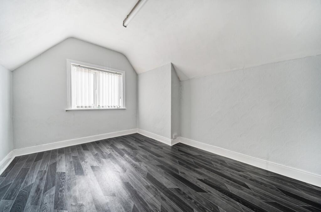 2 bed Mixed Use