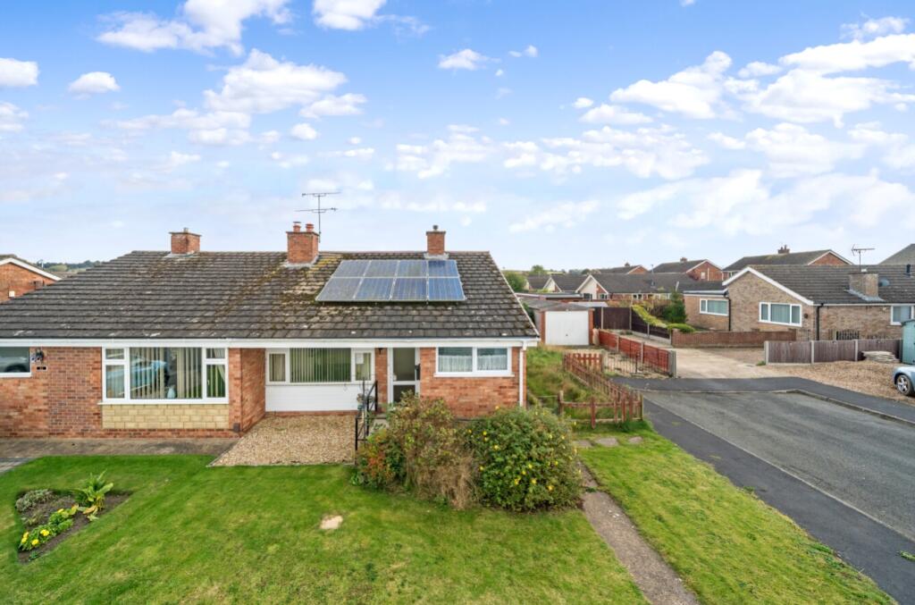 2 bed Detached Bungalow
