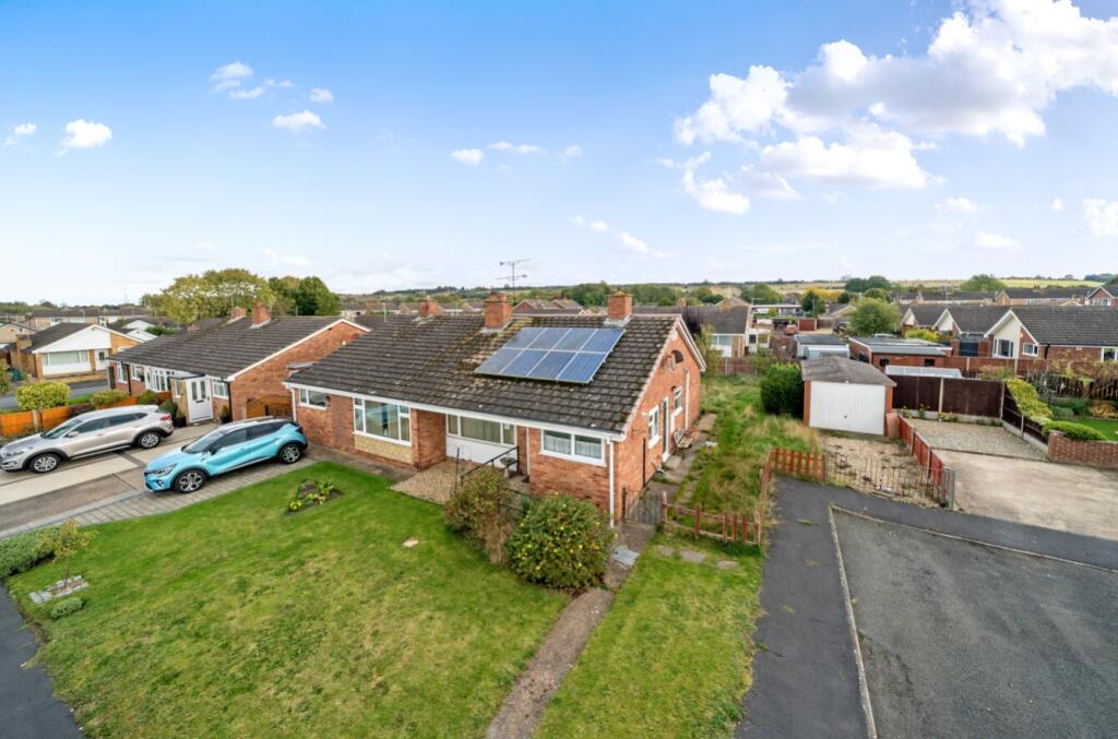 2 bed Detached Bungalow
