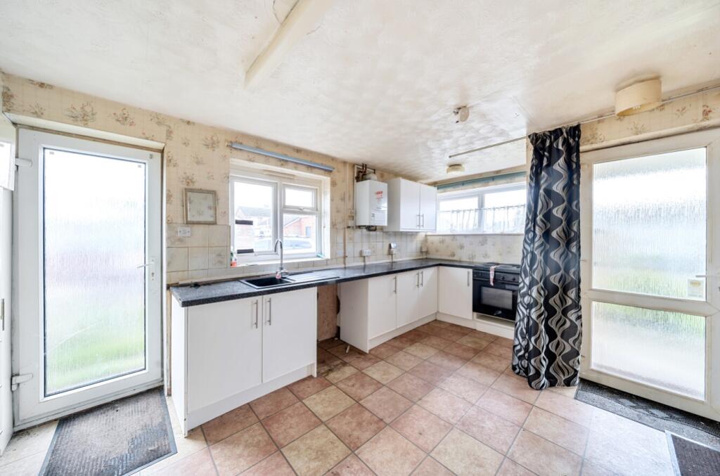 2 bed Detached Bungalow
