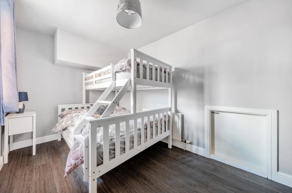 3 bed Terraced