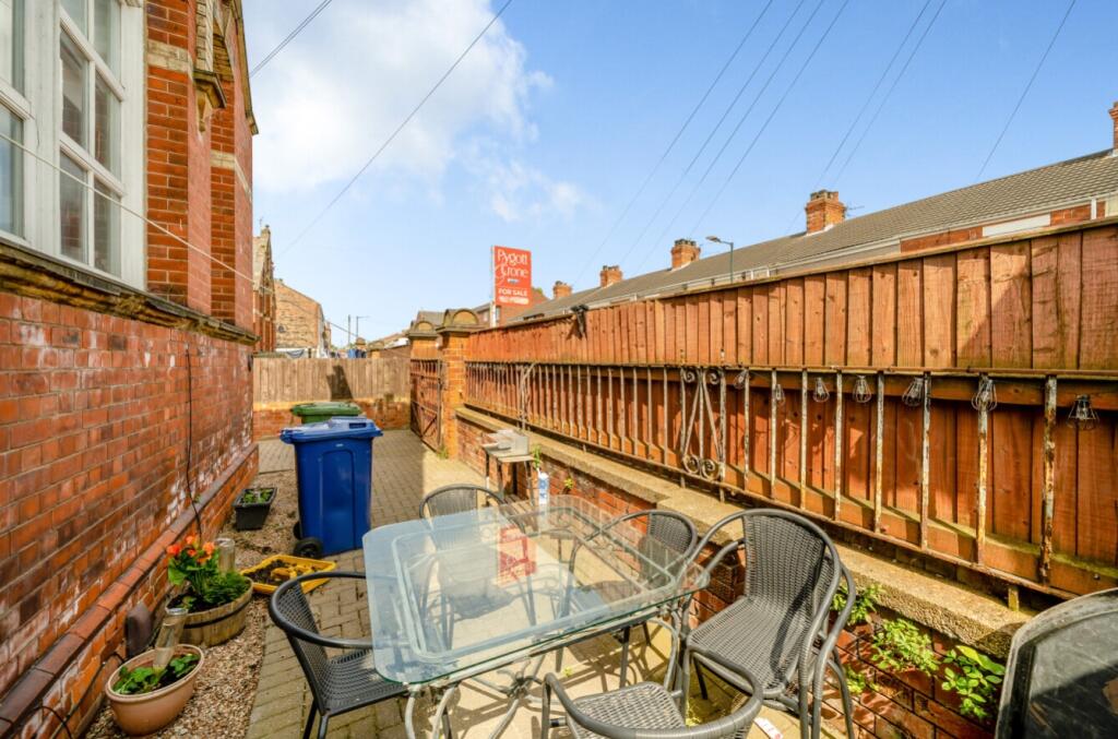 3 bed Terraced