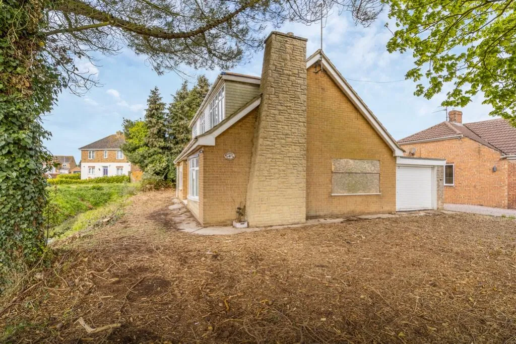 3 bed Detached Bungalow
