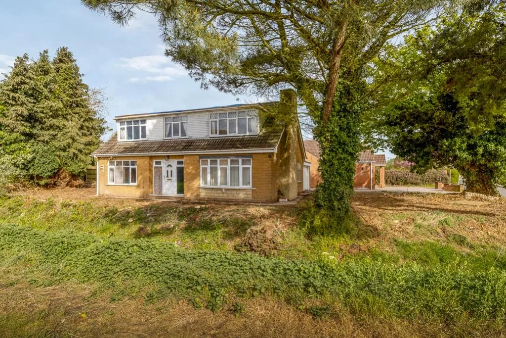 3 bed Detached Bungalow