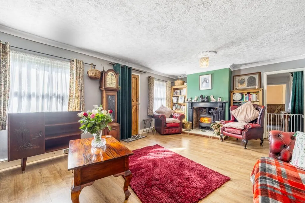 2 bed Detached Bungalow