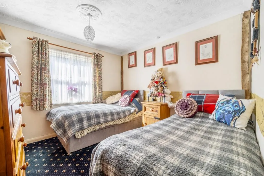 2 bed Detached Bungalow