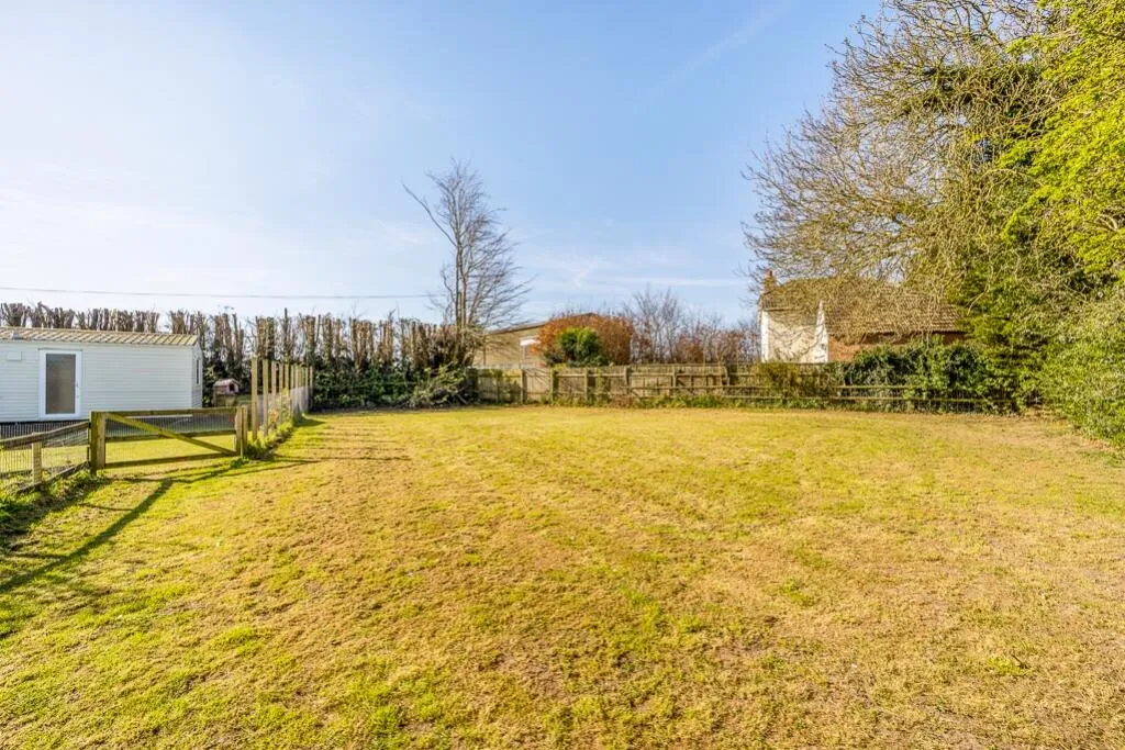 2 bed Detached Bungalow