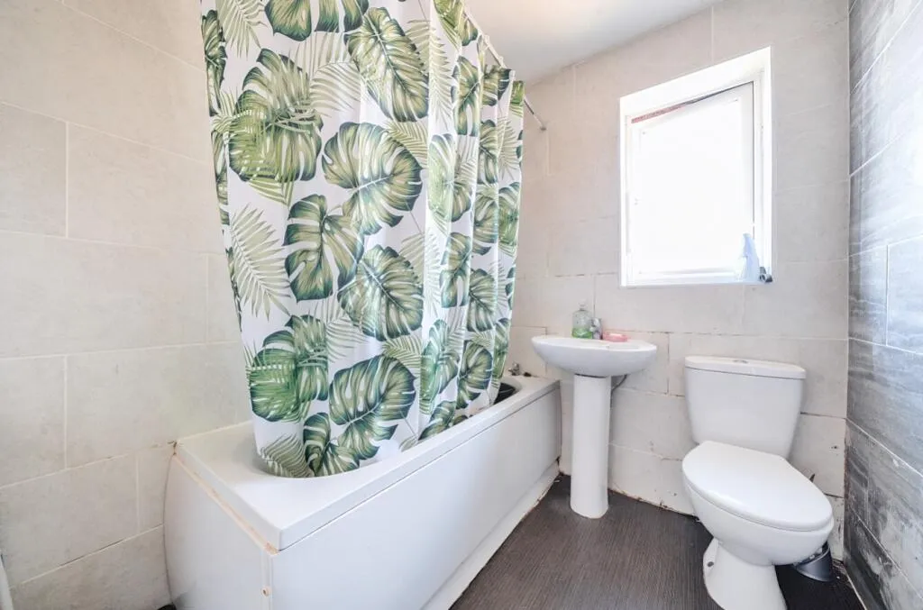 2 bed End of Terrace