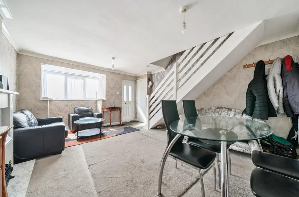 2 bed End of Terrace