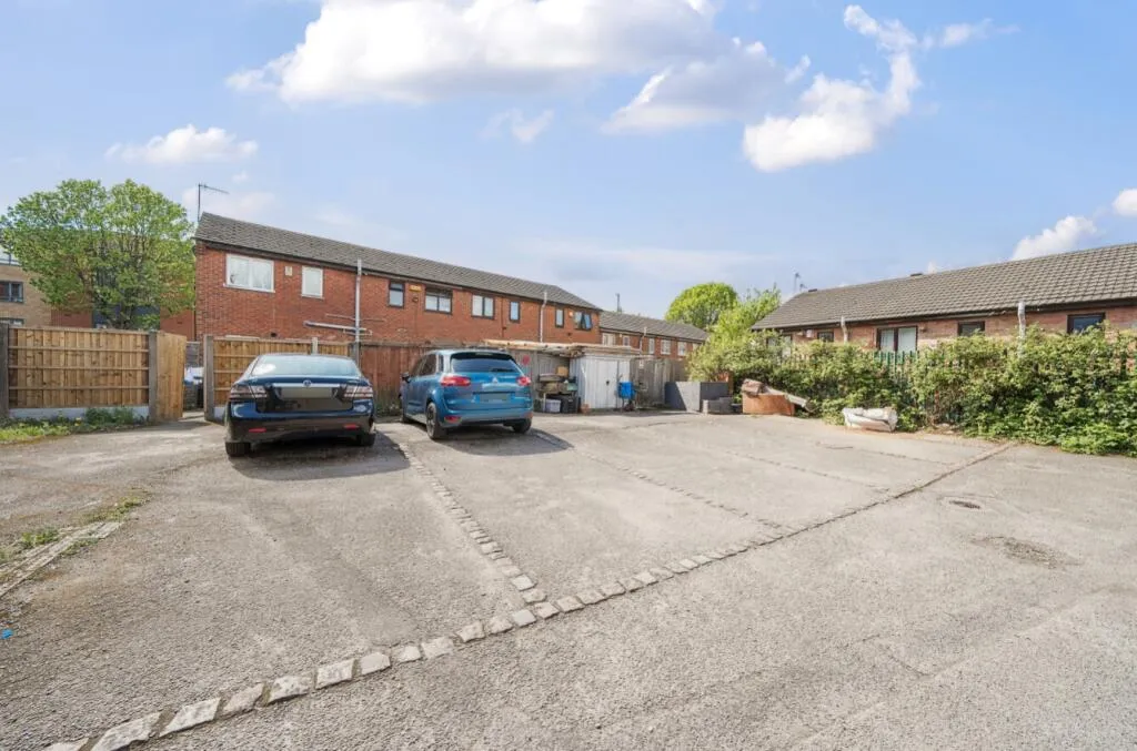 2 bed End of Terrace