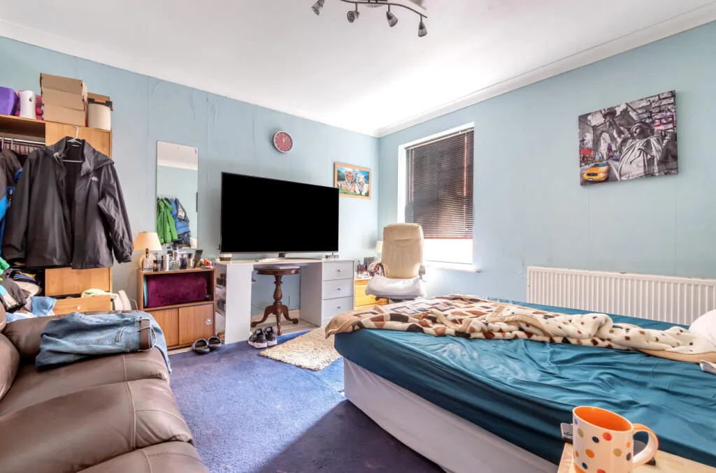 5 bed Terraced