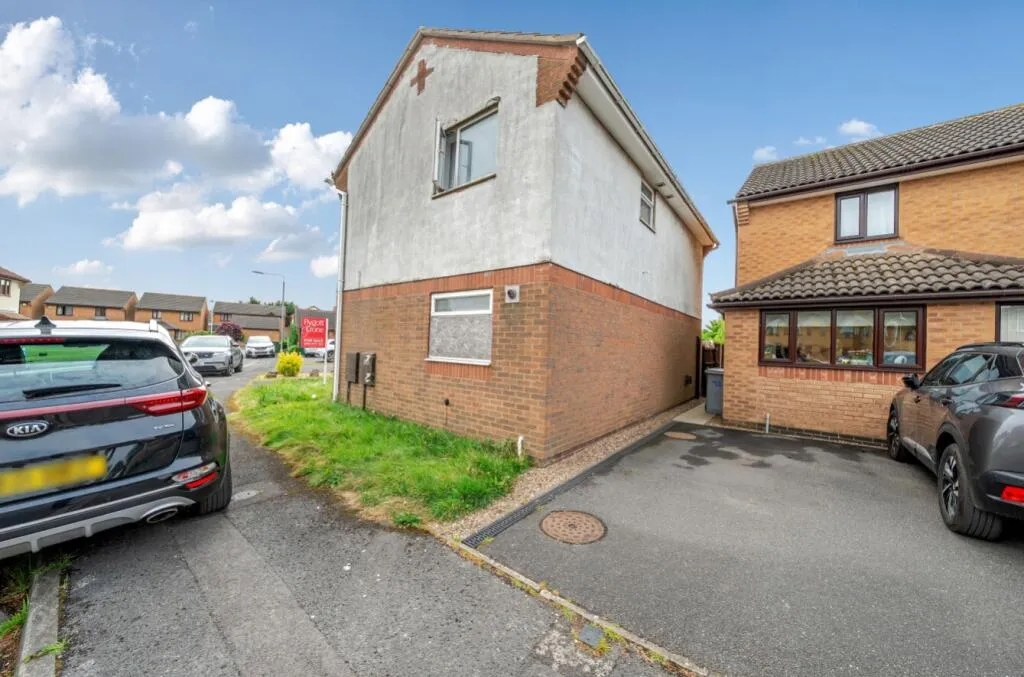 4 bed Detached