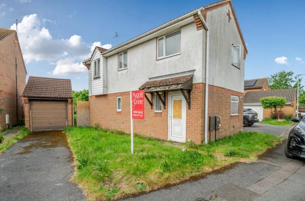 4 bed Detached