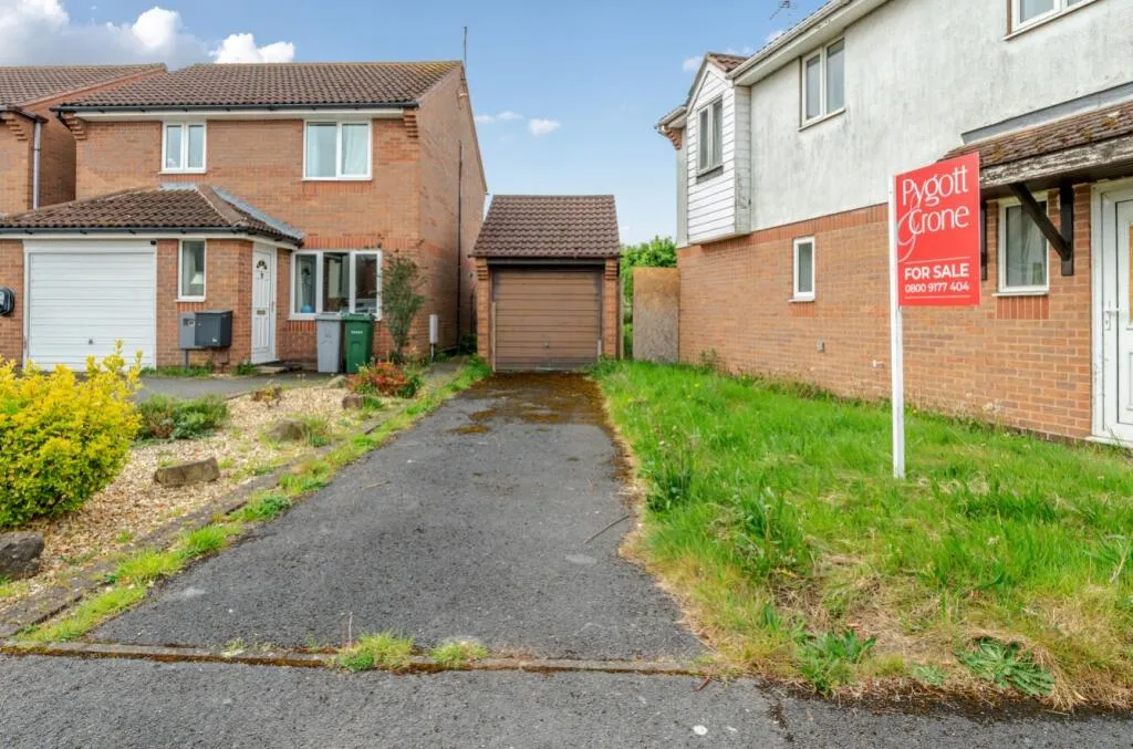 4 bed Detached