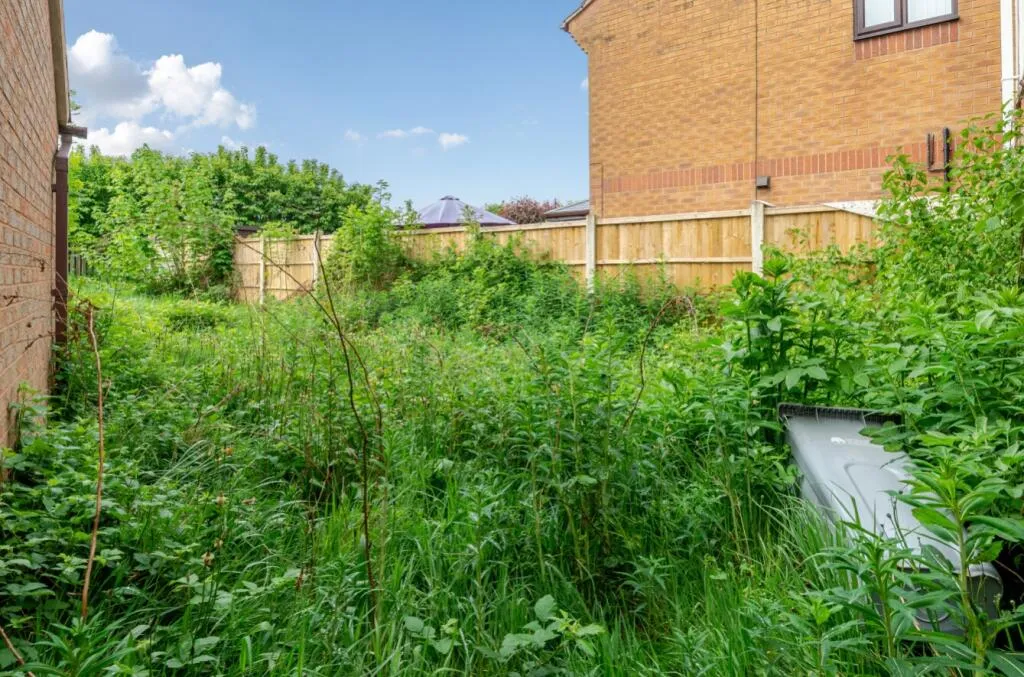4 bed Detached