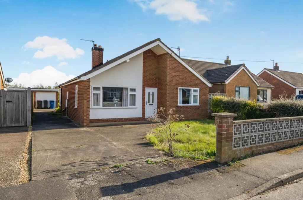 3 bed Detached Bungalow