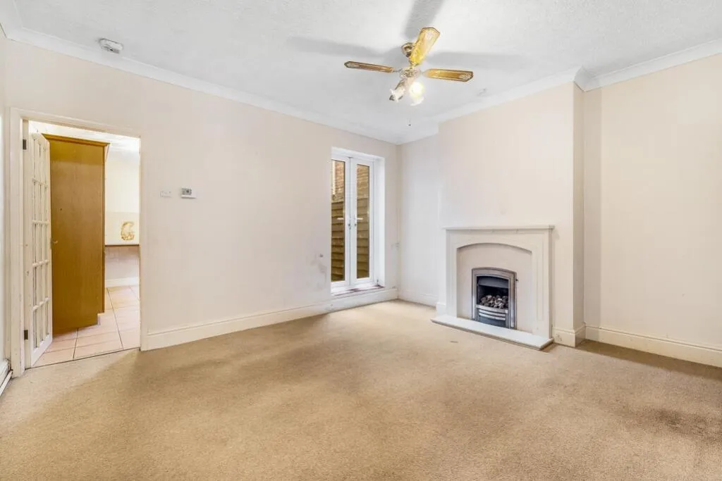 3 bed Terraced