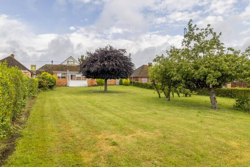 3 bed Detached Bungalow