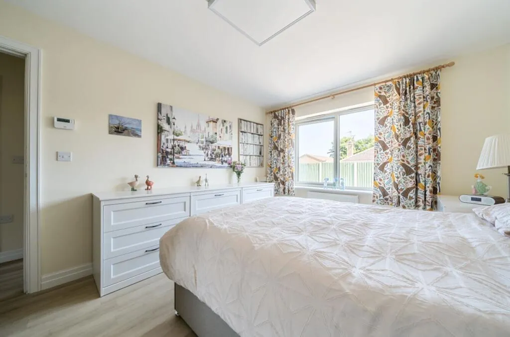 2 bed Semi-Detached Bungalow