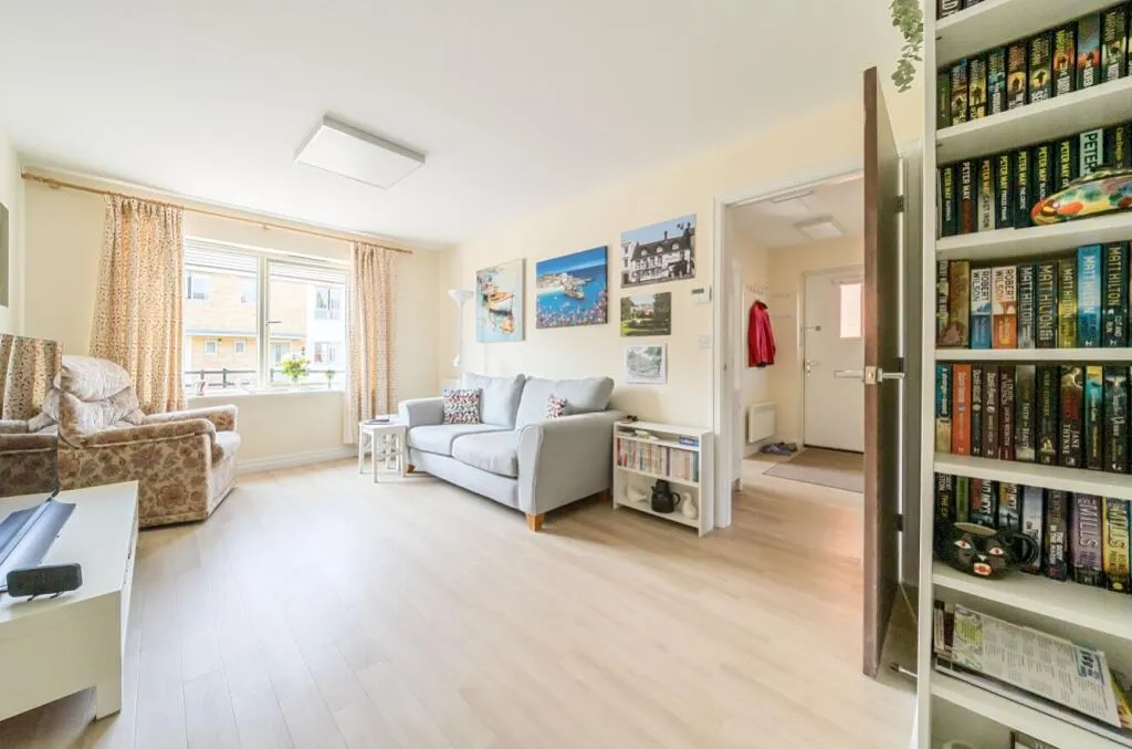 2 bed Semi-Detached Bungalow