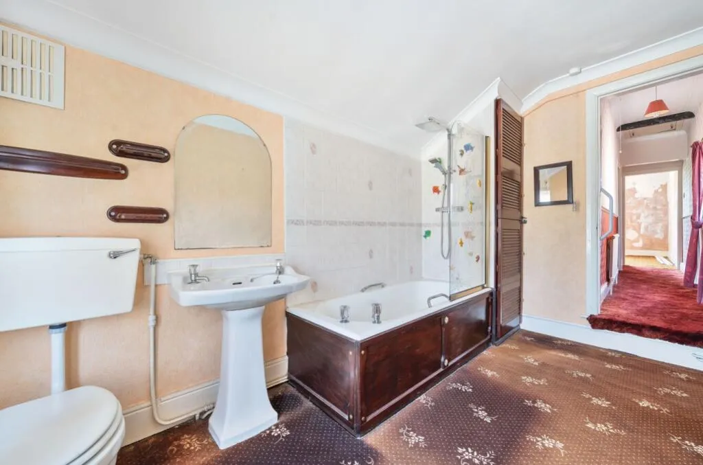 2 bed End of Terrace