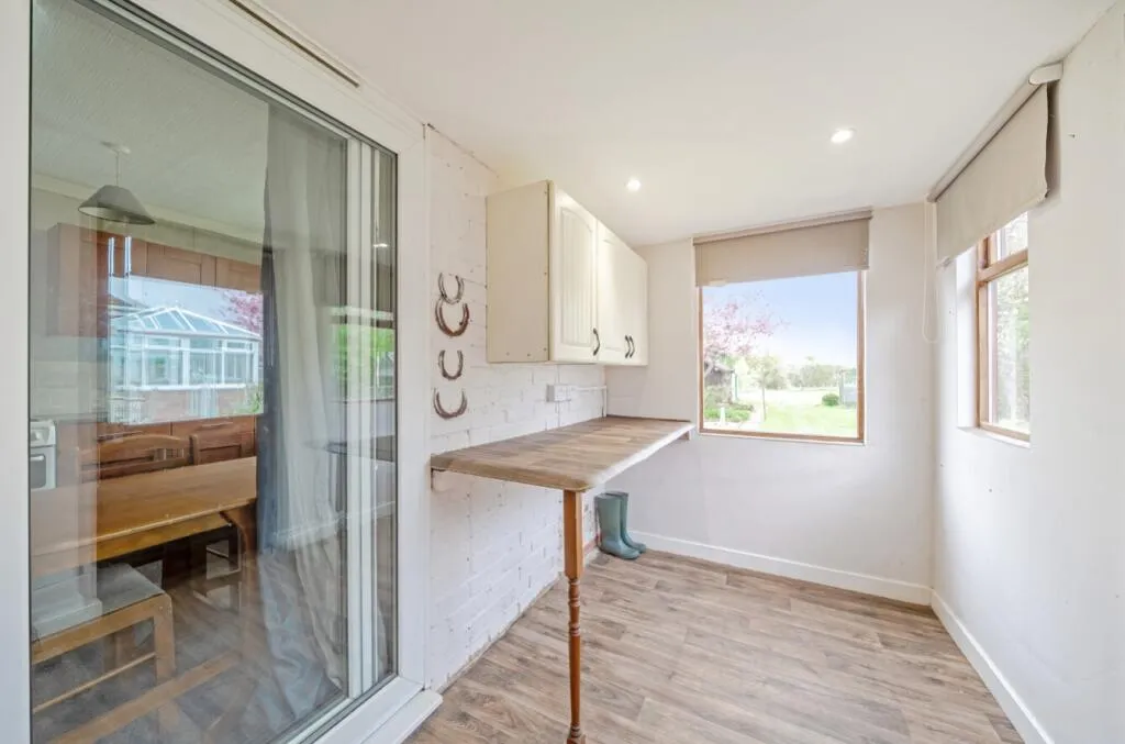 2 bed Detached Bungalow