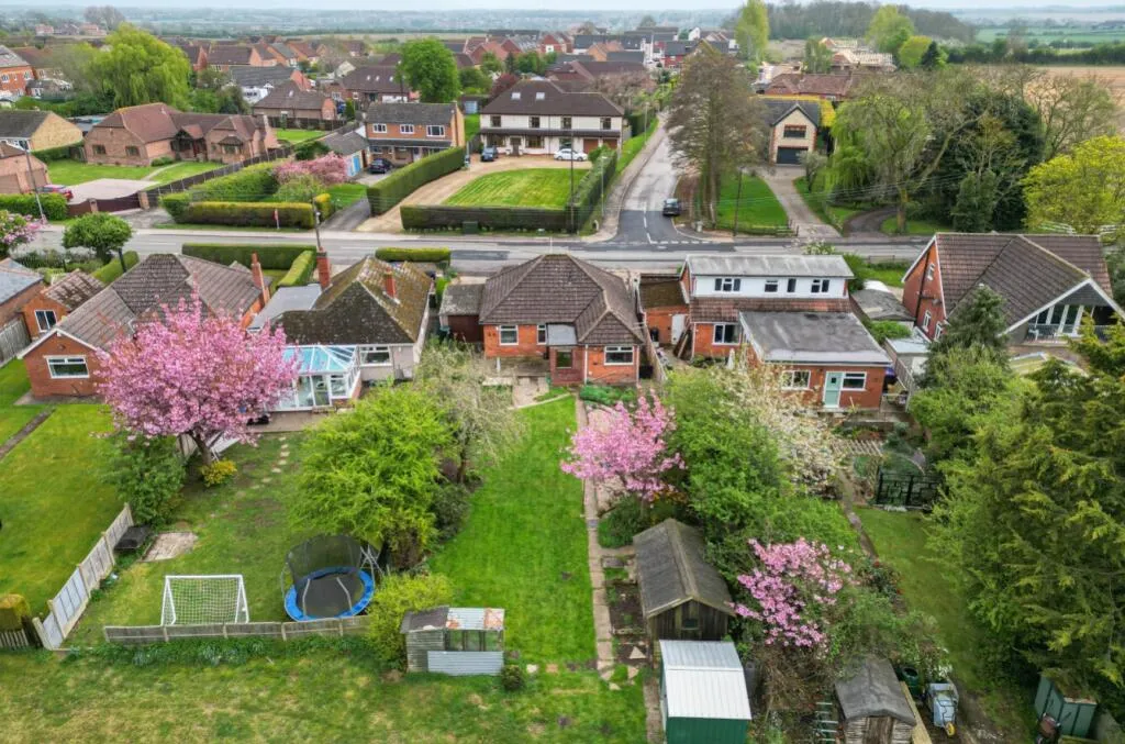 2 bed Detached Bungalow