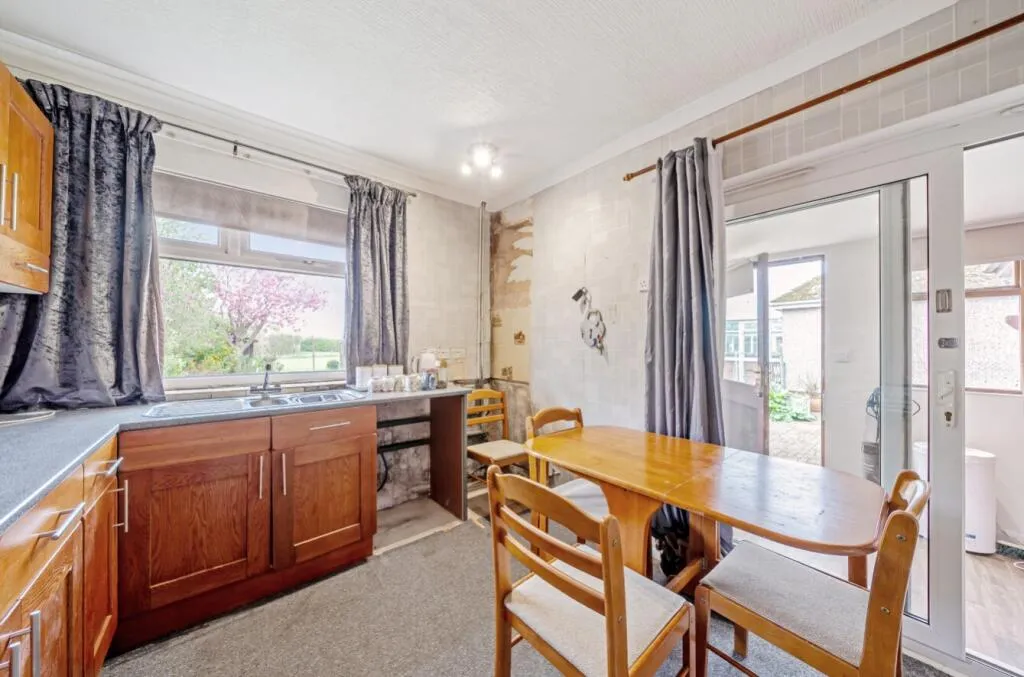 2 bed Detached Bungalow