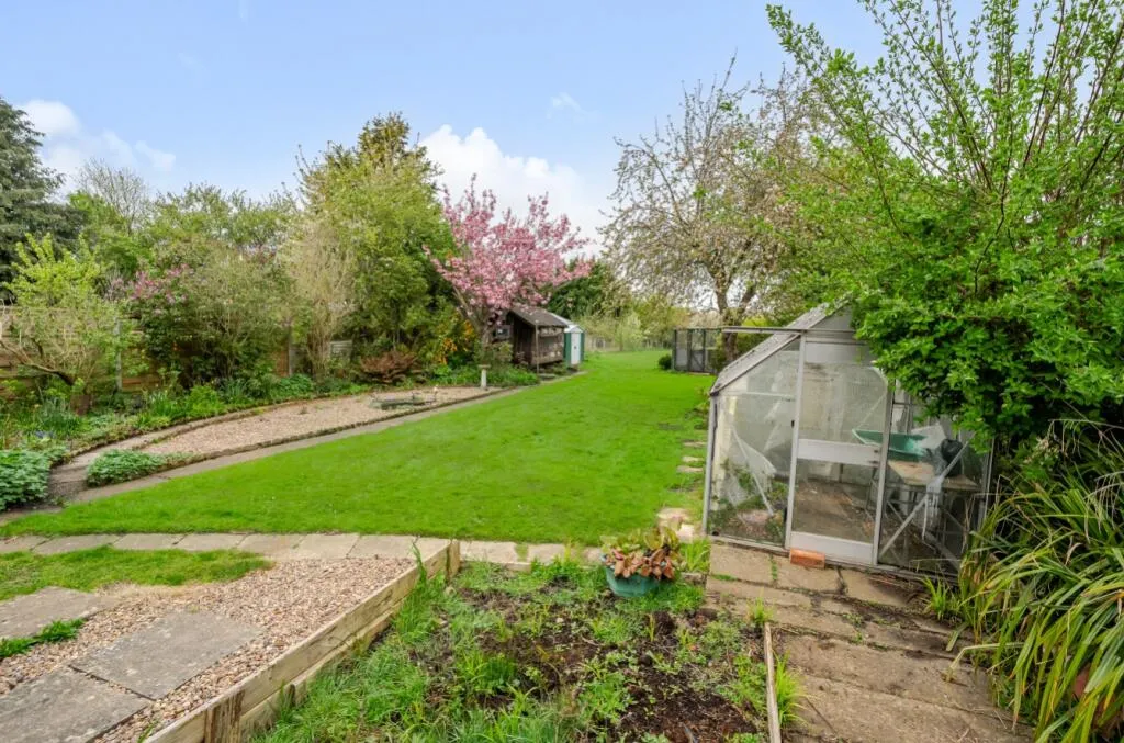 2 bed Detached Bungalow