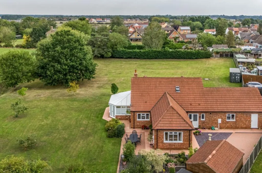 3 bed Detached Bungalow