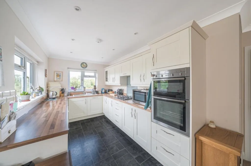 3 bed Detached Bungalow