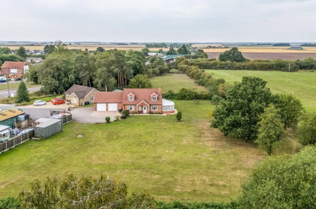 3 bed Detached Bungalow