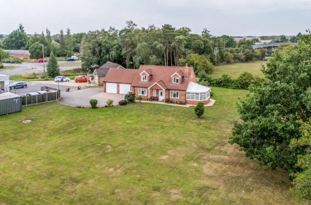 3 bed Detached Bungalow