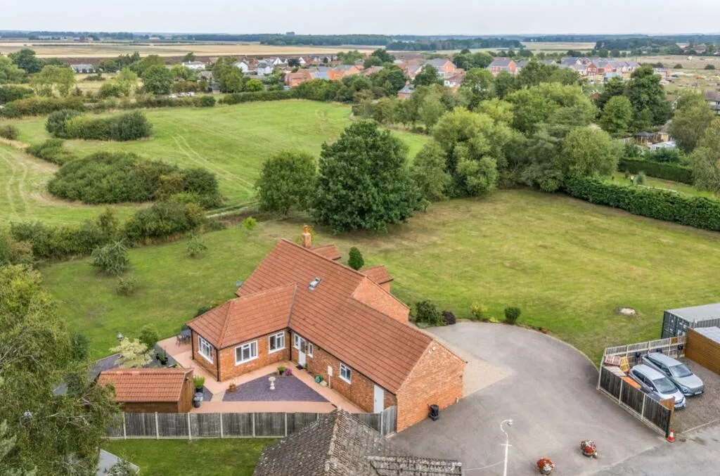 3 bed Detached Bungalow