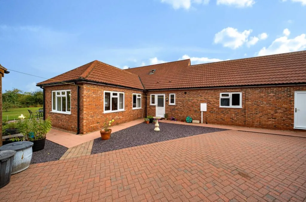 3 bed Detached Bungalow