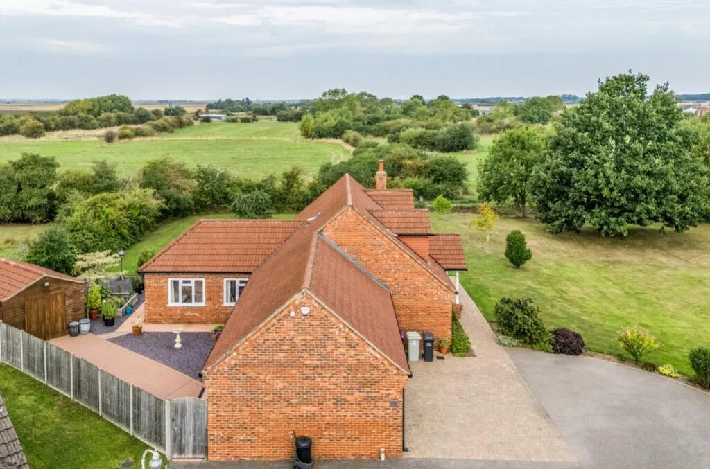 3 bed Detached Bungalow