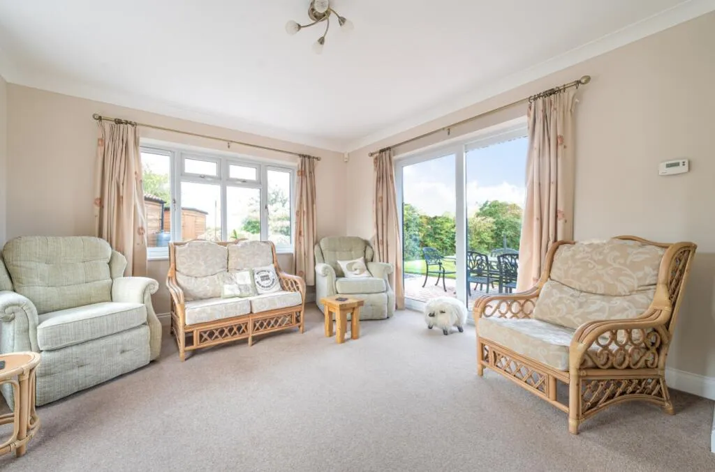 3 bed Detached Bungalow