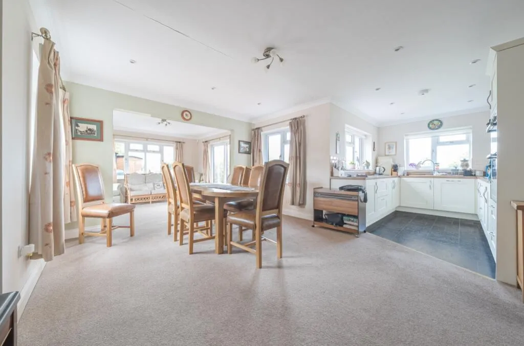3 bed Detached Bungalow