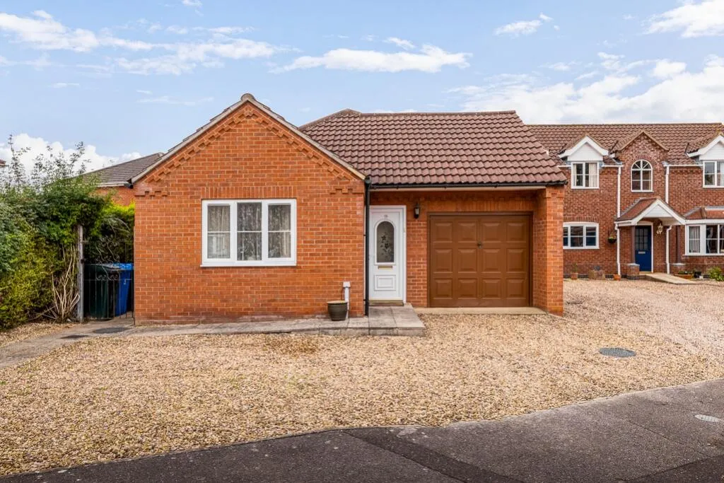 2 bed Detached Bungalow