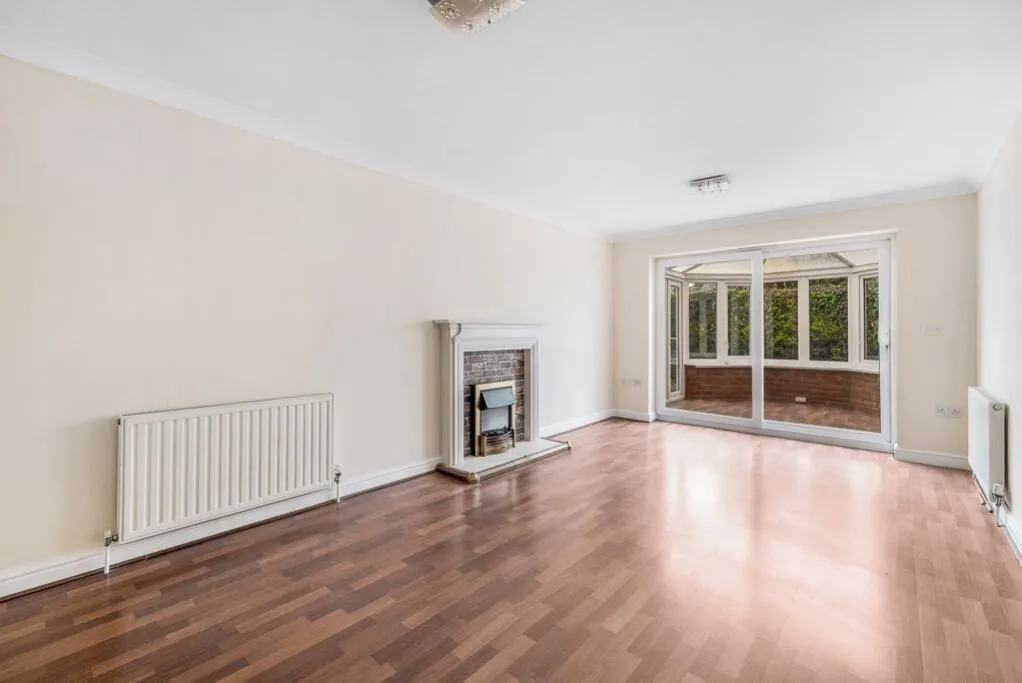 2 bed Detached Bungalow