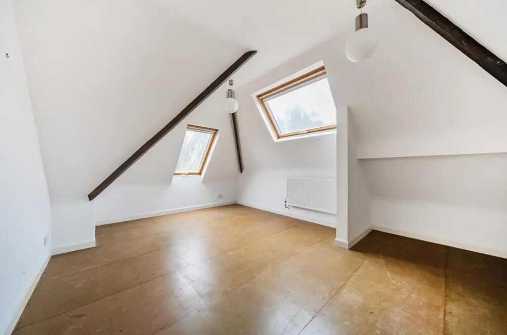 4 bed Terraced Bungalow